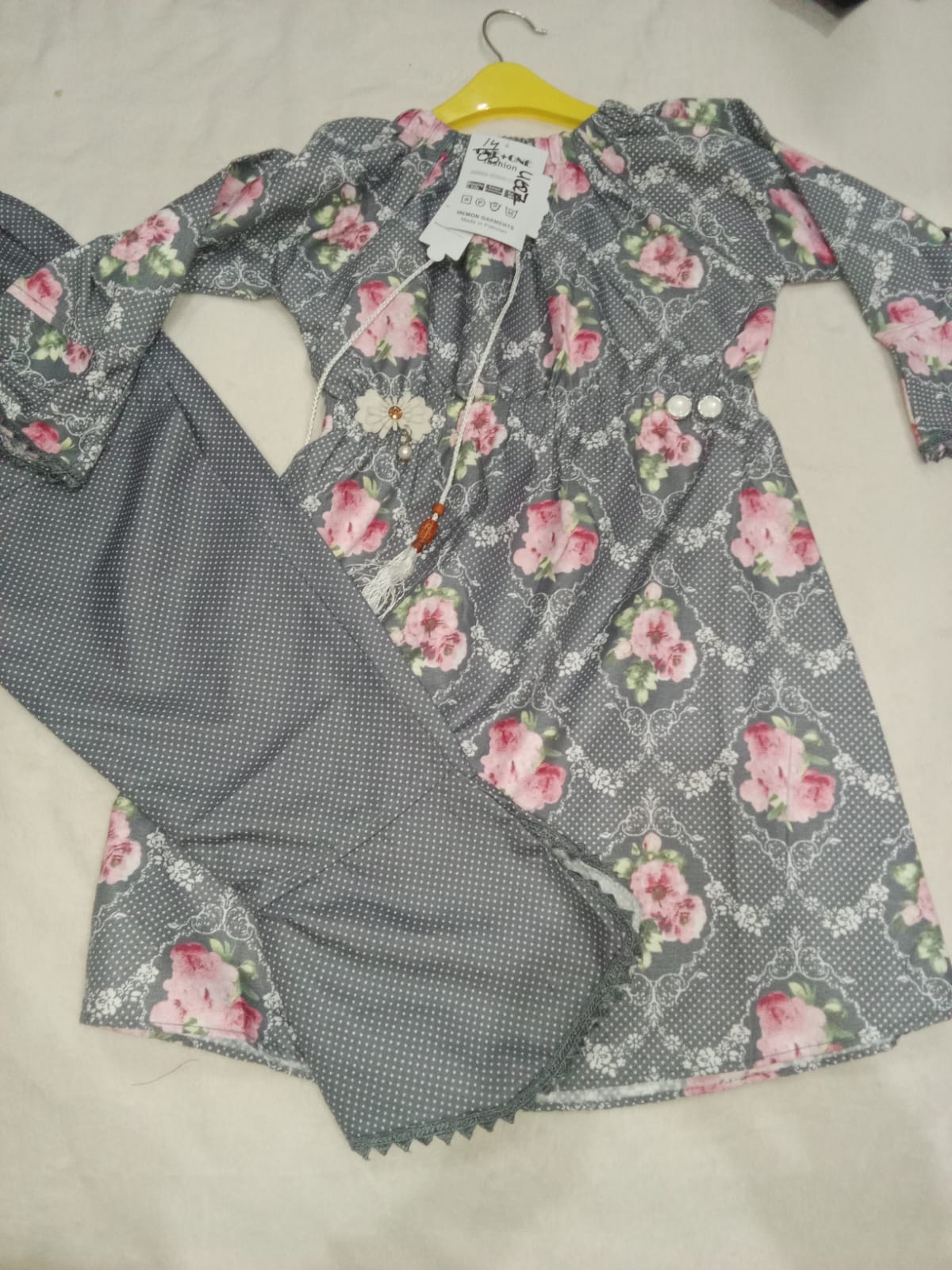 Baby Girl floral-patterned outfit with long sleeves